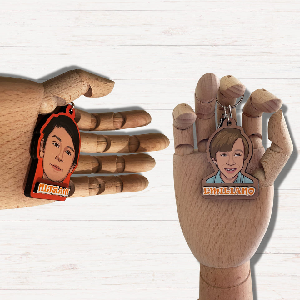 Custom Wooden Keychain With Picture and name - Single Person - Kase 4U Store